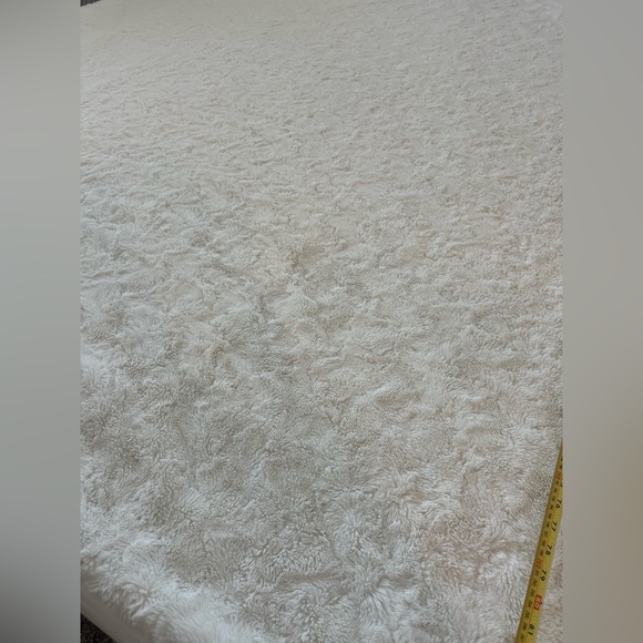 Koolaburra by UGG Cream Plush comforter (Queen) - Picture 3 of 11